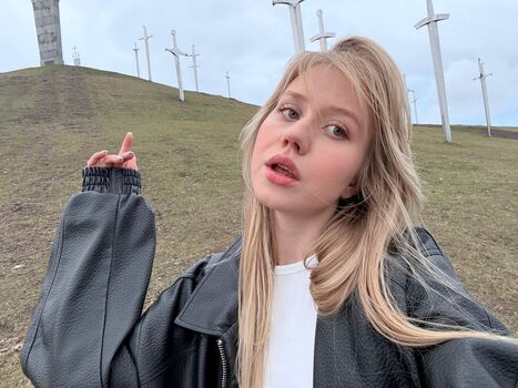 Full leaked Lolysun private onlyfans photo
