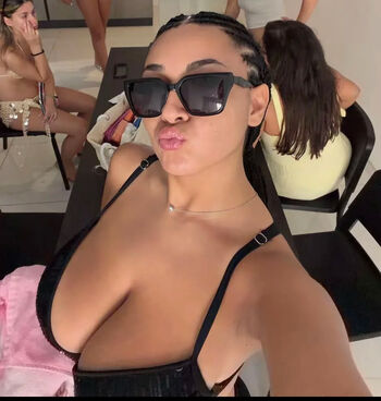 Full leaked Lucrexiia private onlyfans photo