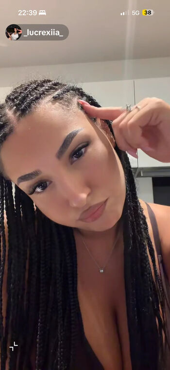 Full leaked Lucrexiia private onlyfans photo