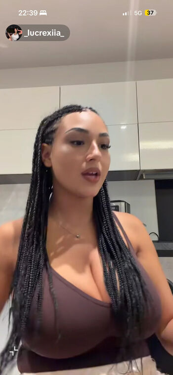 Full leaked Lucrexiia private onlyfans photo