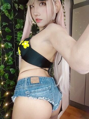 Full leaked Lynn mayumi private onlyfans photo