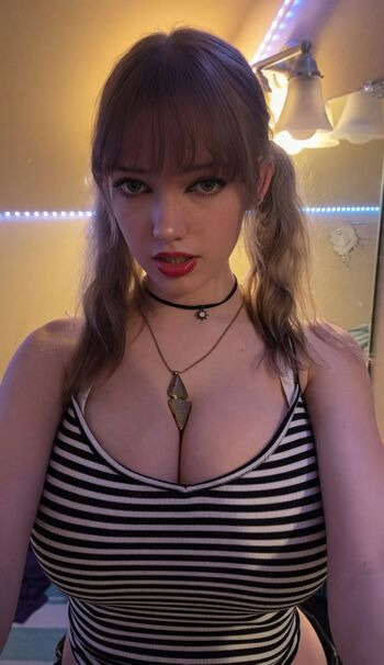 Full leaked Mikahhlynn private onlyfans photo
