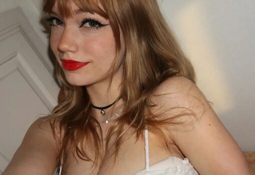 Full leaked Mikahhlynn private onlyfans photo