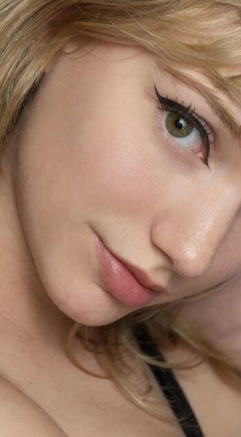 Full leaked Mikahhlynn private onlyfans photo