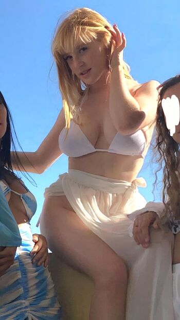 Full leaked Polluxcia private onlyfans photo