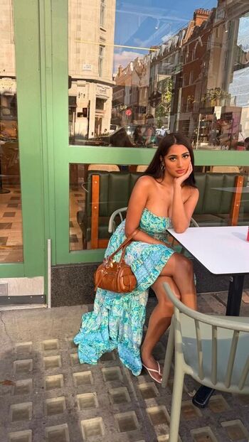 Full leaked Riya b private onlyfans photo