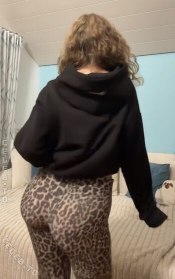 Full leaked Romysvibess page private onlyfans photo