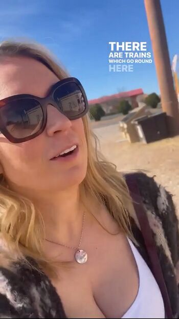 Full leaked Sarah cruddas private onlyfans photo