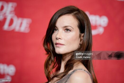 Sylvia Hoeks