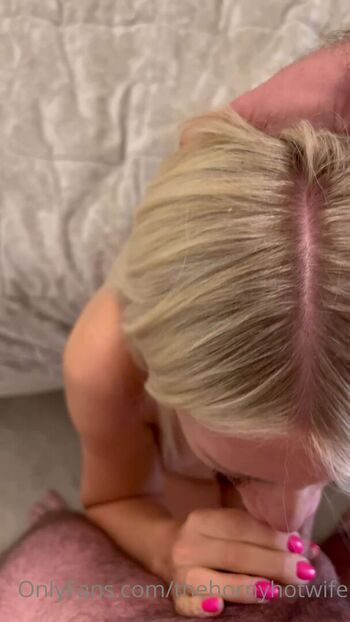 TheHornyHotwife