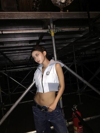 tiny.pretty.j