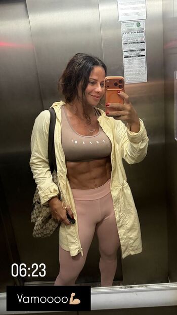 Viviane Araujo