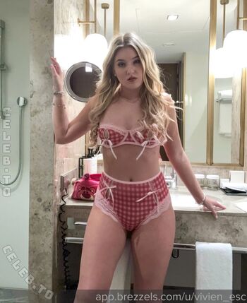 Vivien_esc