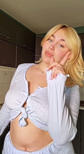 Full leaked Who is this private onlyfans photo