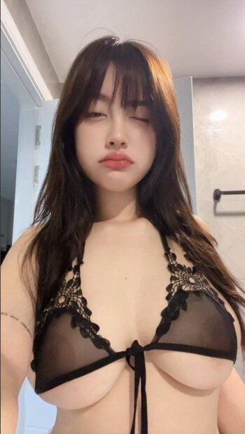 Full leaked Kira perez/ private onlyfans photo