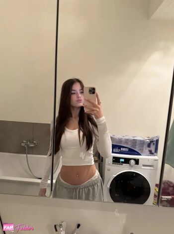 Xdhkaaaa