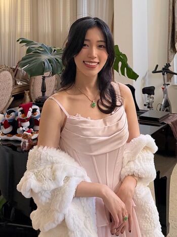 Full leaked Yoojin private onlyfans photo