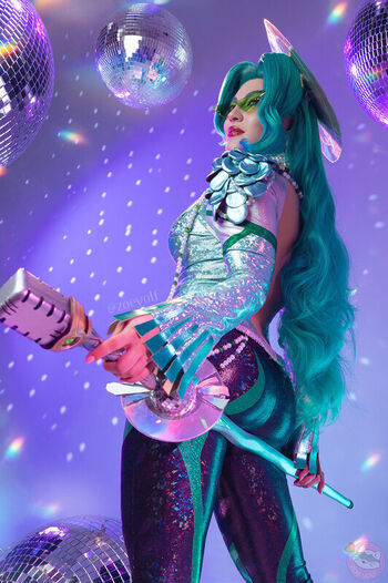 Zoe Volf Cosplay